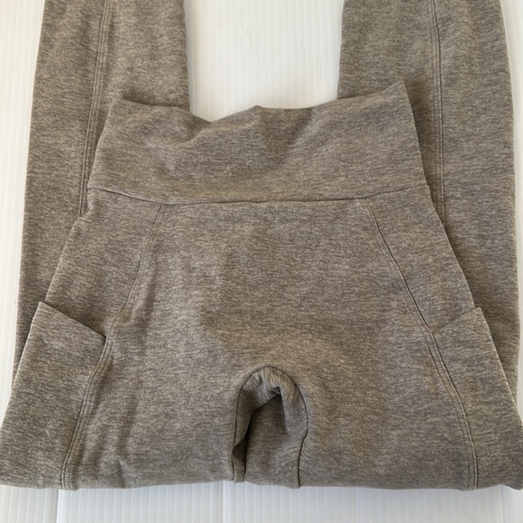 Bombshell Sportswear Curves Leggings Nori, XS - Picture 9 of 11